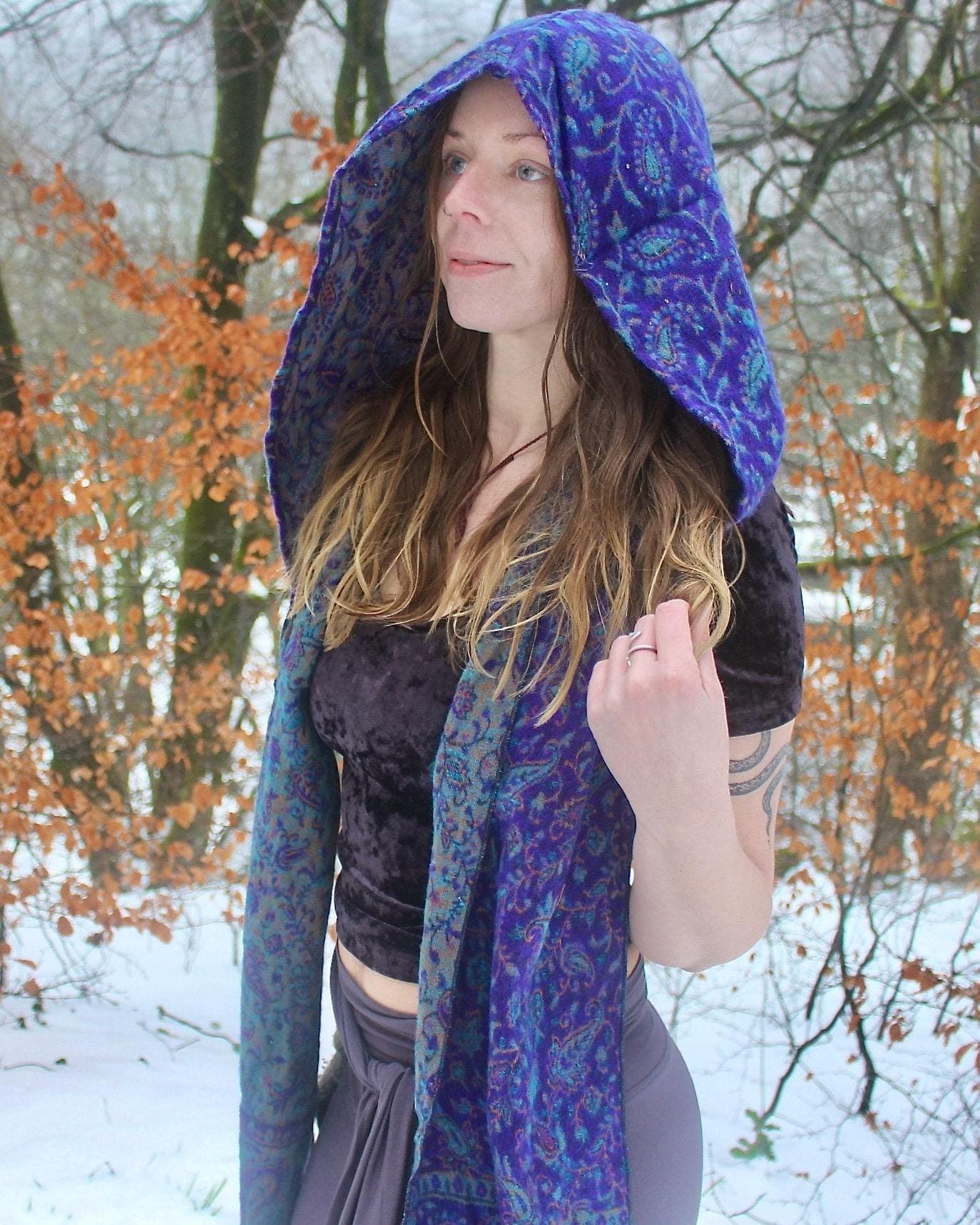 Paisley Hood Scarf • Unisex Boho Hooded Shawl Wrap • Blanket Hoodie Suraya Scarf • Vegan Wool Hood Scarf Cape • Warm Scarves Women • Calluna - Thumbnail 4