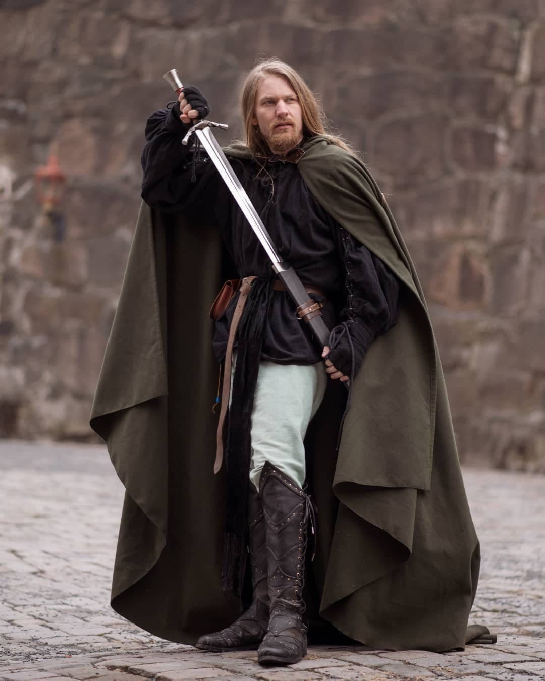Green Vegan Wool Hooded Cloak: Elven Druid Costume, Long Train - Thumbnail 10