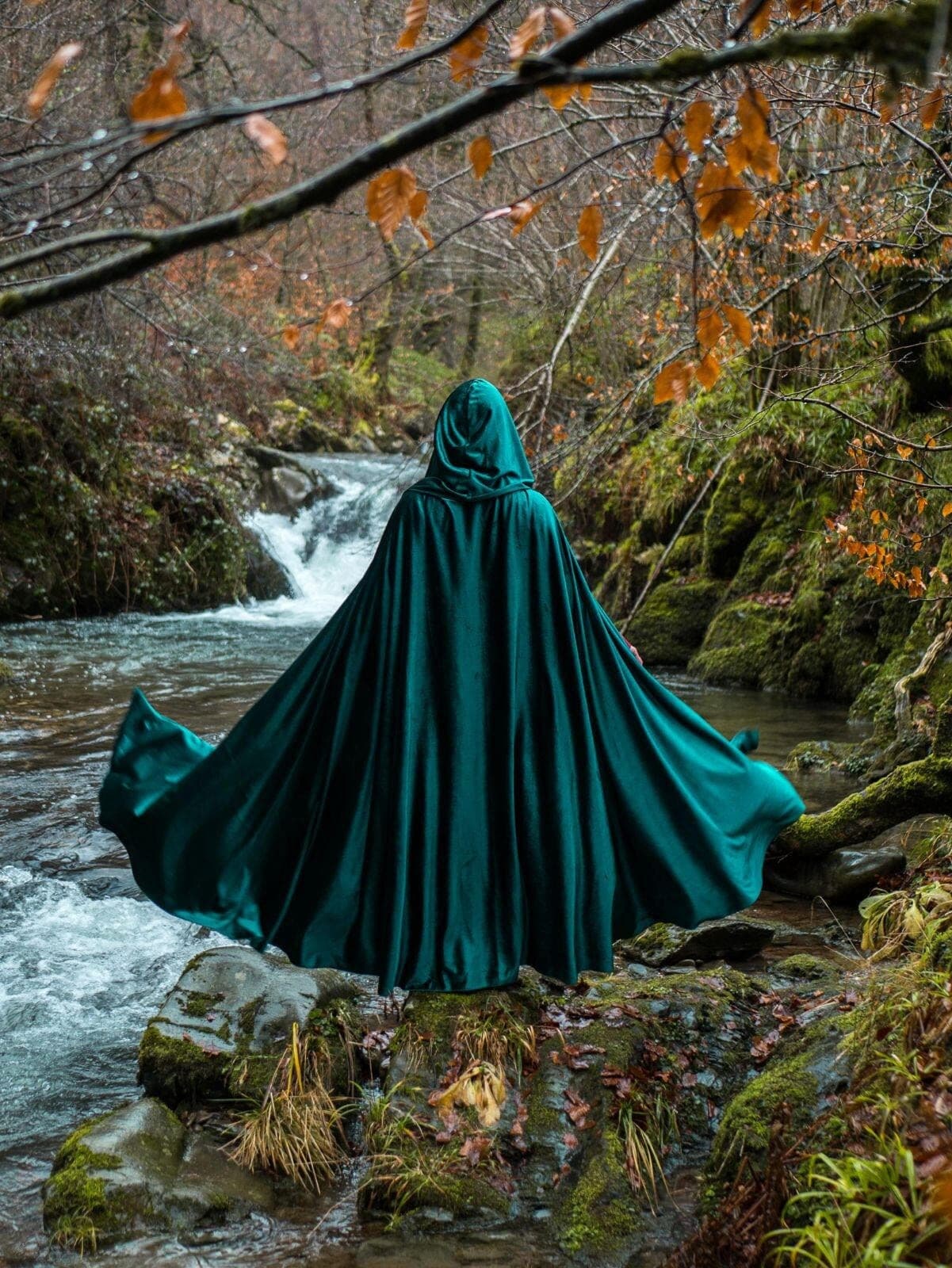 Velvet cape green hooded cloak, medieval elven fantasy costume cape with hood - Image 1