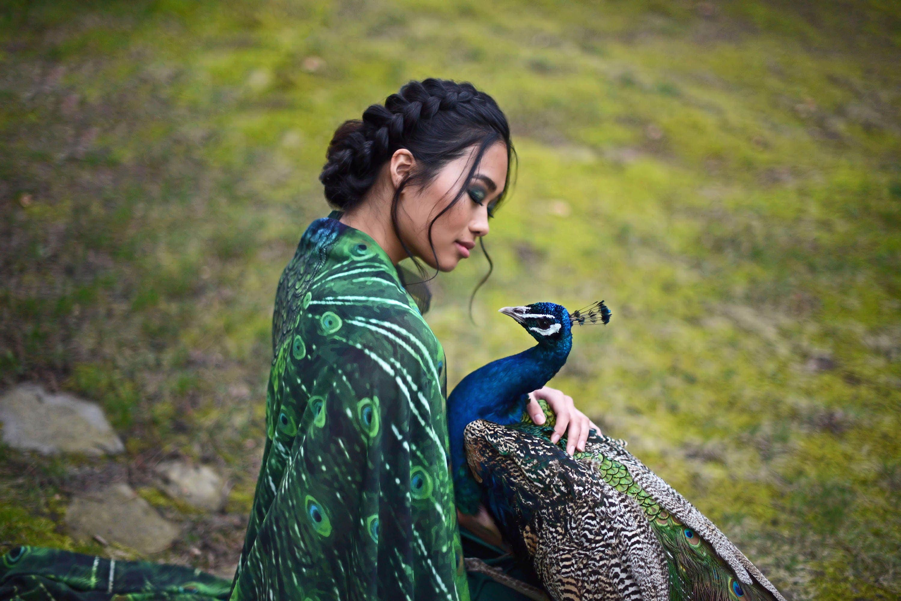 Cape peacock scarf Bohemian clothing cloak feathers print green sarong bird Festival Clothing - Thumbnail 4