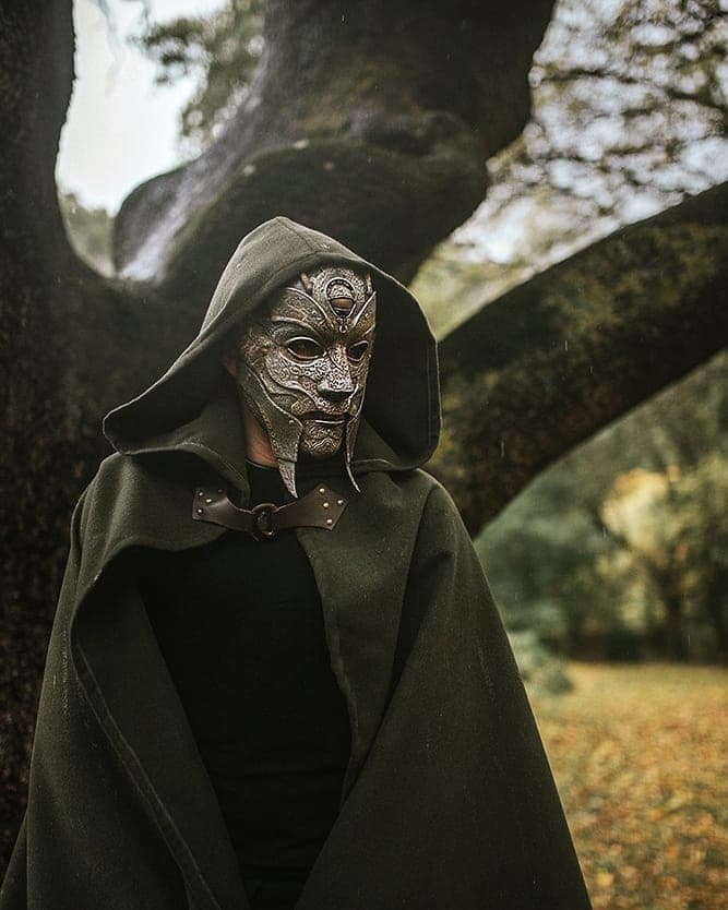 Green Vegan Wool Hooded Cloak: Elven Druid Costume, Long Train - Thumbnail 4