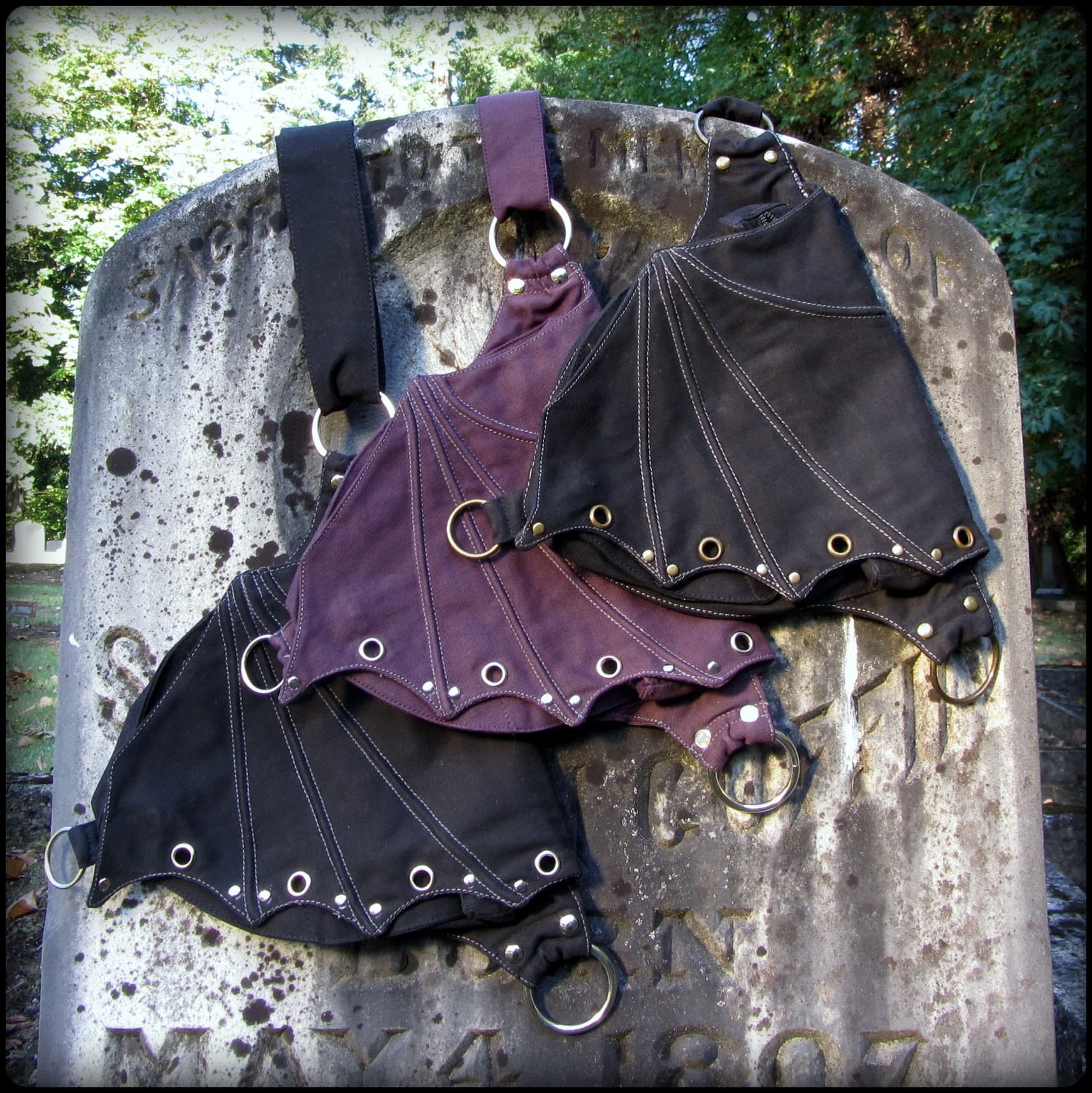 Pocket Belt Bag w/ leg strap, Bat wing utility belt, Vampire cosplay belt, larp, Witchy black vegan hip belt leg bag, thigh bag - Thumbnail 5