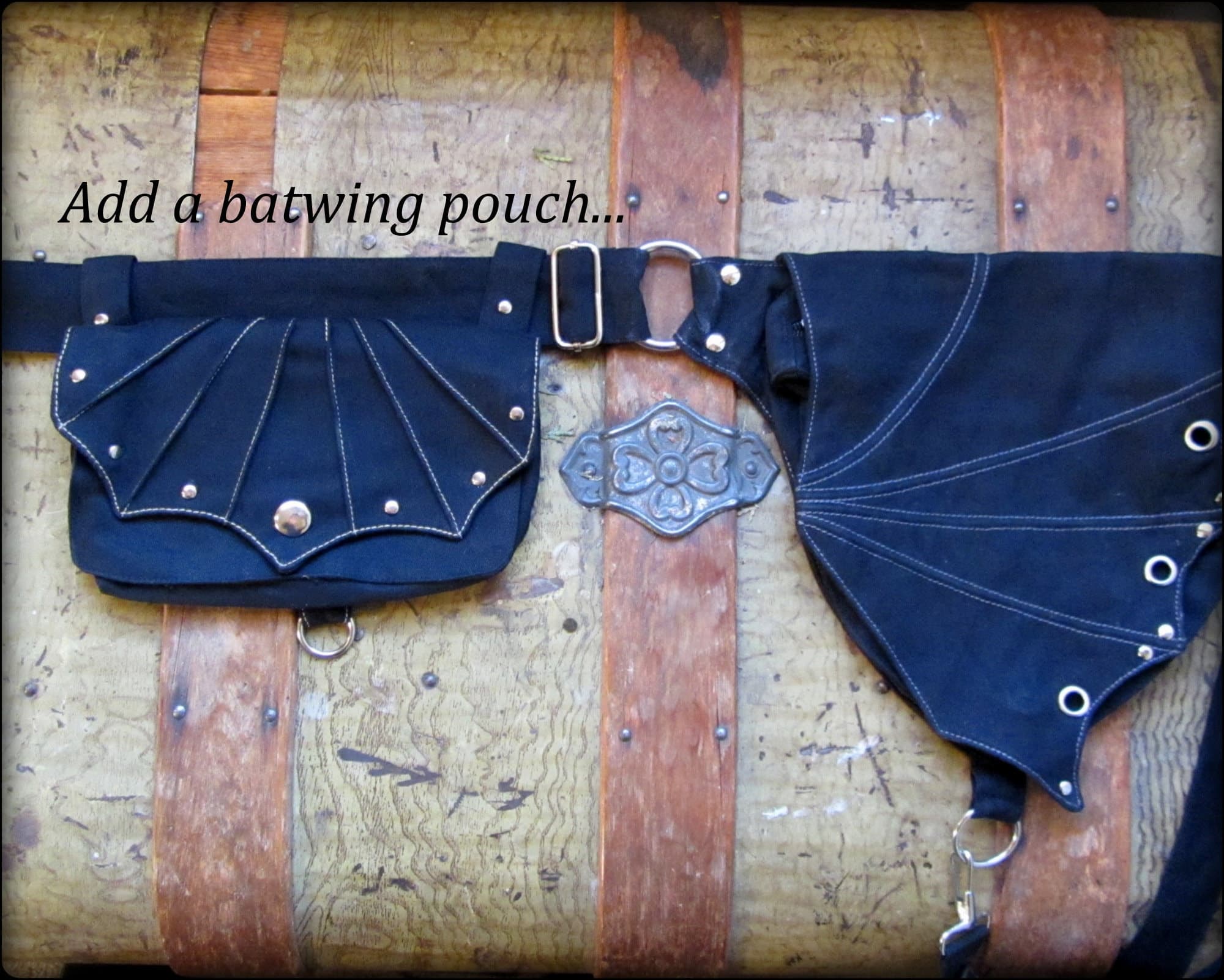 Pocket Belt Bag w/ leg strap, Bat wing utility belt, Vampire cosplay belt, larp, Witchy black vegan hip belt leg bag, thigh bag - Thumbnail 8