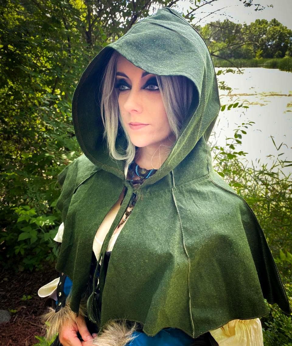 Hooded Leaf Cape - Renaissance Faire Capelet w/ Elven Woodland Style, cottagecore fairycore flair, fantasy clothing for LARP, wee cloak hood - Thumbnail 4